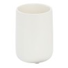 La sostenibilidad se une al almacenamiento con el vaso de cerámica Eco Vanity de iDesign. Este vaso ecológico y multiusos es ide