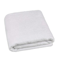 Dale a la hora del baño un acento brillante con las toallas de algodón puro, ultra afelpada Jacquard.