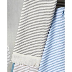 Toalla muy ligera, suave y de rápida absorción. 100% algodón, es ideal para para la decoración de tu baño y por sus textura y te