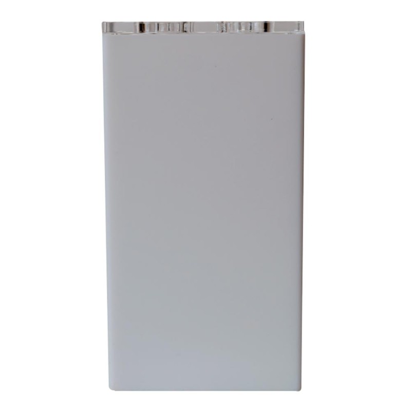 El porta cepillos Wintech tiene un diseño cuadrado, con paredes color transparente y con espacio suficiente para hasta 4 cepillo