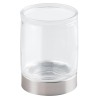 La colección de accesorios de baño westport de interdesing presenta líneas simples y un moderno acabado cepillado. Use el vaso w