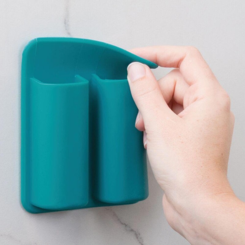 Este organizador para baño agrega funcionalidad al espacio de su baño, pues cuenta con dos compartimentos ideales para colocar c