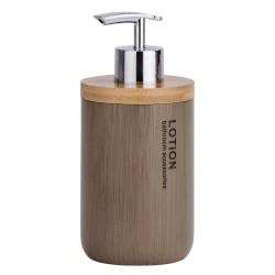 Dosificador de jabón con una capacidad de 10.5 fl oz. Dosificación usando una bomba cromada. Posibilidad de rellenar. Letras con