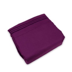 Transforma tu recámara en un espacio de descanso y estilo con el Juego de Sábanas Marietta tamaño Queen. Su diseño clásico con t