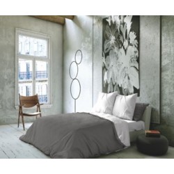 Renueva tu recámara con facilidad gracias a la Funda para Duvet Bicolor tamaño King, diseñada para ofrecerte dos estilos en una 