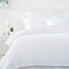 Descansa con estilo y confort con el Edredón Classic Absolute Rest tamaño Matrimonial, ideal para quienes valoran la elegancia t