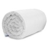 El edredón ligero plus de blancos monarca, le da a tu cama el toque de elegancia y confort que estabas buscando. Combinamos exce