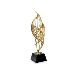 Esta escultura decorativa con diseño en espiral y acabado dorado es una pieza contemporánea que aporta sofisticación y dinamismo