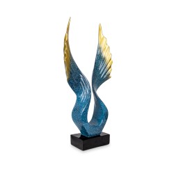 Este accesorio decorativo en forma de alas combina simbolismo y estilo para añadir un toque inspirador a tu hogar. Las alas repr