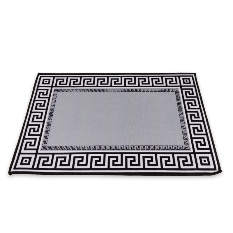 Recibe a tus invitados con estilo con el Tapete de Entrada Grecas. Su diseño de grecas clásicas aporta un toque decorativo atemp