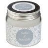 Llena tu espacio de armonía y sofisticación con esta vela aromática de 65g con fragancia a sándalo. Su aroma amaderado y terroso