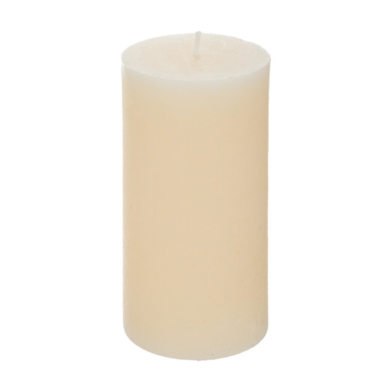 Esta vela rústica cilíndrica con elegantes curvas, es ideal para ambientes cálidos y sofisticados. Fabricada en cera, ofrece una