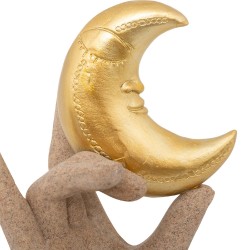 Estas figuras en forma de manos estilizadas que sostienen figuras doradas del sol y la luna. Cada pieza evoca equilibrio, espiri