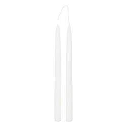 Añade un toque elegante con estas velas artesanales de gran altura. Su diseño en tono neutro y su forma clásica las hacen ideale