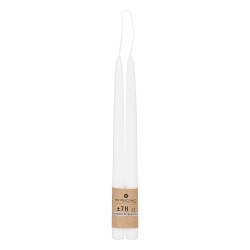 Añade un toque elegante con estas velas artesanales de gran altura. Su diseño en tono neutro y su forma clásica las hacen ideale