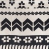 Inspira tu hogar con el encanto del Tapete Decorativo Delhi. Su diseño con motivos étnicos y colores cálidos añade personalidad 