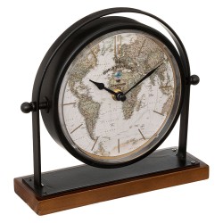 El reloj "Flavia" presenta una mezcla de materiales y se inspira en los globos terráqueos antiguos. Hecho de una mezcla de mader