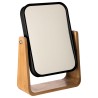 Decora tu espacio con el espejo Natureo de 5Five. De color blanco y fabricado en vidrio y bambú, este espejo mide 16 cm de largo