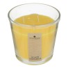 Llena tu hogar de frescura y vitalidad con esta vela aromática Nina de 500 gramos. Su fragancia cítrica a hierba limón estimula 