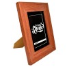 El portarretratos María Luisa ofrece una presentación sofisticada y atemporal para tus fotografías favoritas. Su diseño con dobl