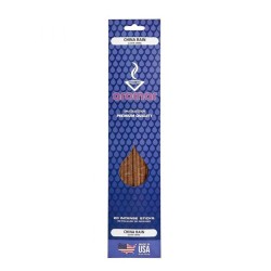 Ofrece un aroma maravillosamente limpio, fresco y aireado que envuelve tus sentidos con una fragancia revitalizante. Perfecto pa