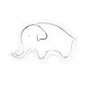 Este delicado joyero con forma de elefante combina funcionalidad y estilo con un diseño minimalista en cerámica blanca con detal