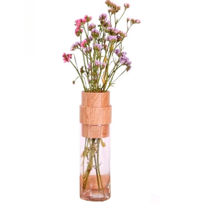 Una pieza única que aporta un toque fresco y orgánico a tu hogar. Perfecto para mostrar flores frescas o secas, su diseño inspir