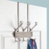Agregue un toque de estilo y organización a su hogar con el estante de almacenamiento sobre la puerta “York” de iDesign. Este or
