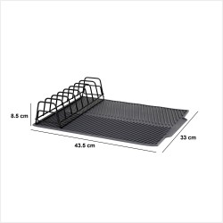 Mantén tu cocina limpia y organizada con este escurridor que incluye un tapete de silicón antideslizante. Ideal para colocar pla