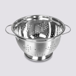 Ideal para enjuagar frutas, verduras, escurrir pastas o filtrar líquidos, este colador de 25 cm es un básico indispensable en cu