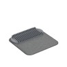 Este tapete multifuncional combina una base absorbente con un escurridor elevado para mantener tus trastes secos y organizados. 