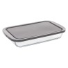 El refractario rectangular con tapa es ideal para hornear, almacenar y servir tus platillos favoritos. Su diseño resistente perm