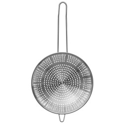 El aliado perfecto para tu día a día en la cocina. Este colador de 19 cm de diámetro es ideal para escurrir, enjuagar y colar al