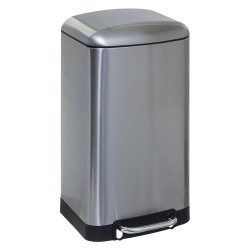 Mantén tu espacio limpio y ordenado con el Bote para Basura Ariane 30L de 5FIVE. Disponible en varios colores, este bote está he