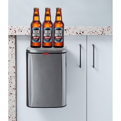 Bote para basura 8 lt práctico y compacto, ideal para espacios reducidos. Su diseño funcional permite un manejo sencillo y manti