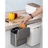 Bote para basura 4 lt práctico y compacto, ideal para espacios reducidos. Su diseño funcional permite un manejo sencillo y manti