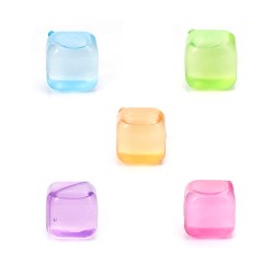 Juego de 30 cubitos de hielo reutilizables de colores. Una ventaja respecto a los hielos tradicionales, es que no se derriten en