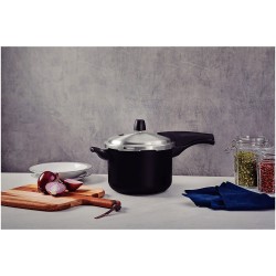 La olla de presión Tramontina Vancouver en aluminio con revestimiento interno y externo antiadherente Starflon Max rojo de 20 ce