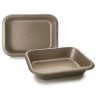 La rustidera Golden Class es ideal para cocinar carnes, aves y otros platillos al horno. Su diseño resistente y duradero permite