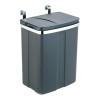 El cubo de basura de puerta compacto y que ahorra espacio de Wenko es una solución inteligente para todos aquellos a quienes les