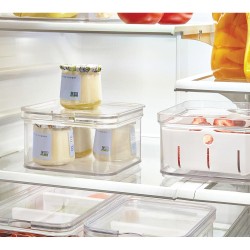 El organizador Crisp de iDesign es una adición versátil a su hogar. Este contenedor de calidad está hecho de plástico transparen