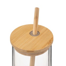 Sirve tus bebidas con estilo con el juego de vasos y jarra con tapa de bambú de 5 piezas de la marca Secret de Gourmet. Fabricad
