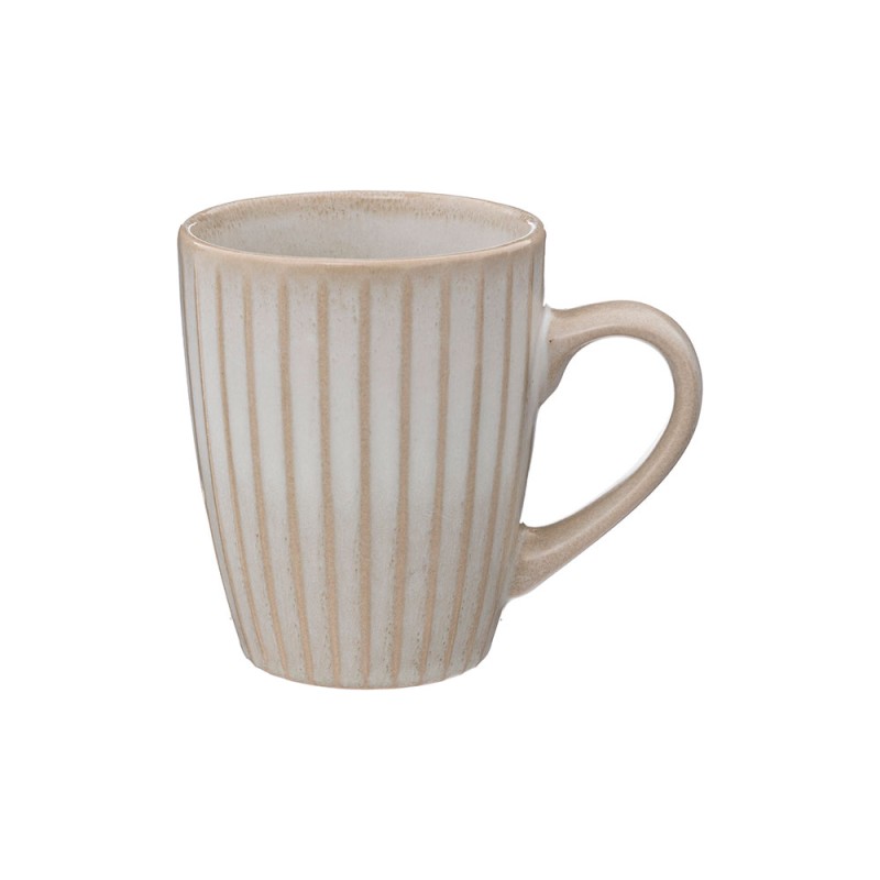 Disfruta de tus bebidas calientes con esta elegante taza de cerámica en color beige de la marca Secret de Gourmet. Fabricada en 