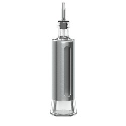 Sirve tus aderezos con estilo con esta aceitera de vidrio en color plata y transparente de la marca 5FIVE. Fabricada en vidrio y