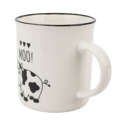 Agrega un toque de diversión a tu día con esta taza 'Moo'. Su diseño inspirado en la temática de las vacas es perfecto para aque