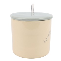 Dale un toque encantador a tus mañanas con esta adorable taza de gato, acompañada de una tapa en color Azul