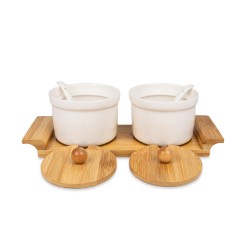 El set de saleros es perfecto para complementar tu mesa con un toque natural y elegante. Los recipientes son fáciles de rellenar