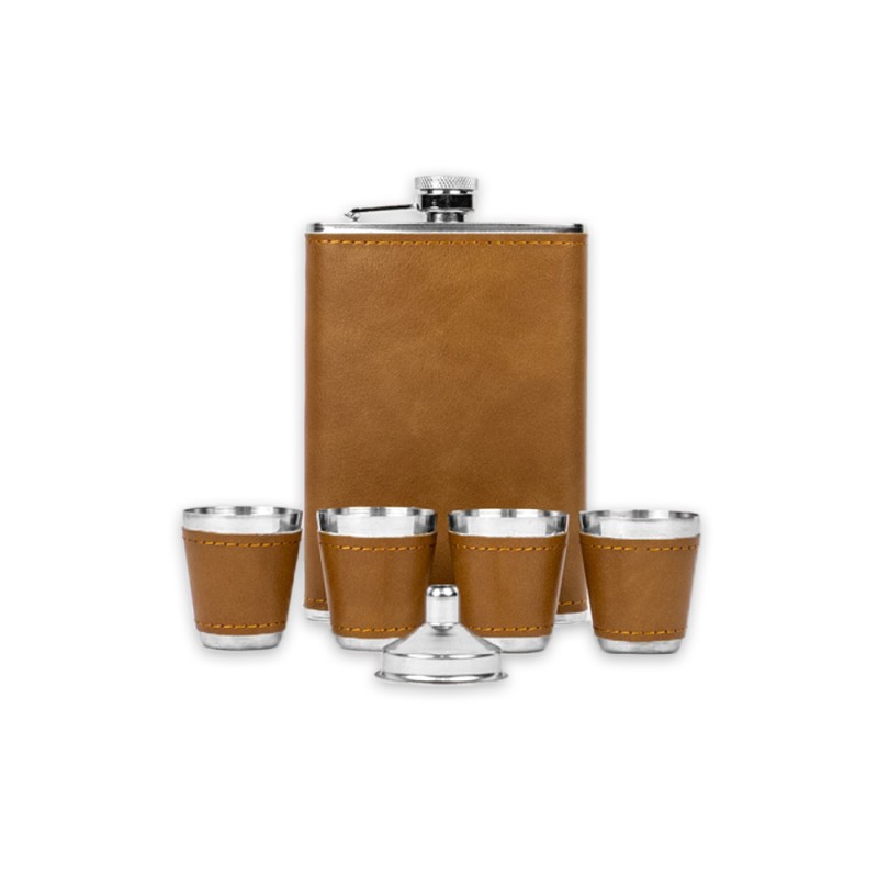 Este elegante set incluye una petaca redonda de acero inoxidable con acabado negro mate, cuatro vasos a juego y un embudo metáli