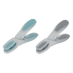 Mantén tu ropa en su lugar con este práctico juego de 24 pinzas para ropa, fabricadas con materiales resistentes y duraderos, so