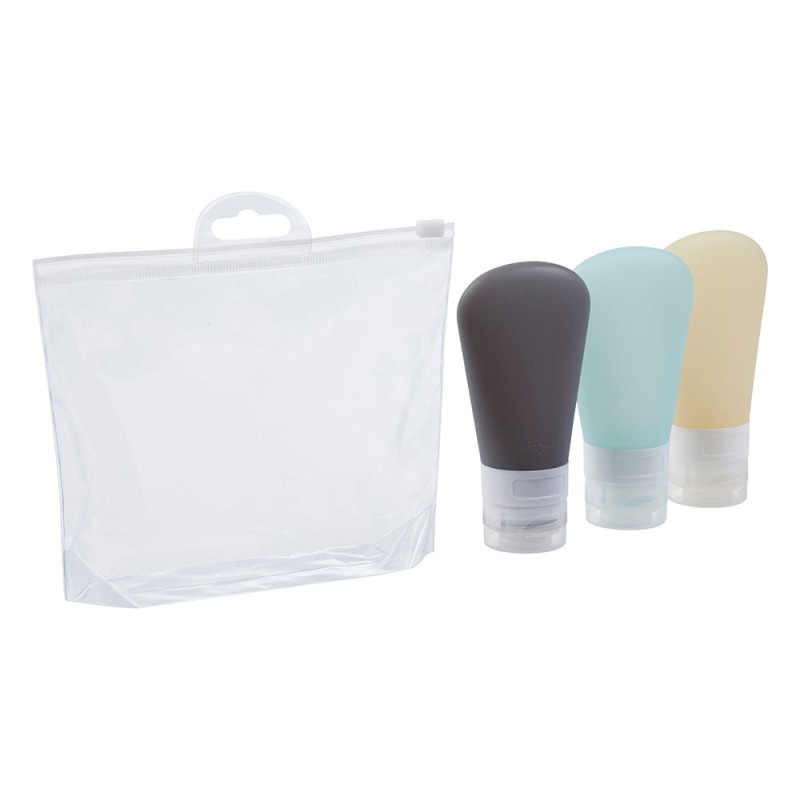 Lleva tus productos favoritos a donde vayas con este práctico kit de botellas para viaje. Incluye 3 botellas de silicona suave y